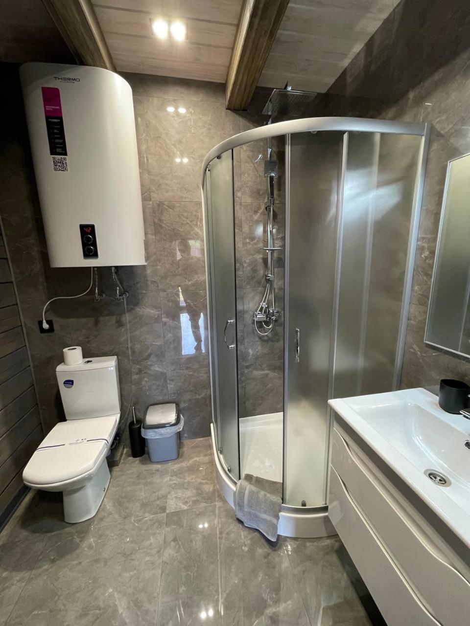 Guesthouse On The Lake With Bathhouse 70 Km From Kiev Makariv Exteriör bild