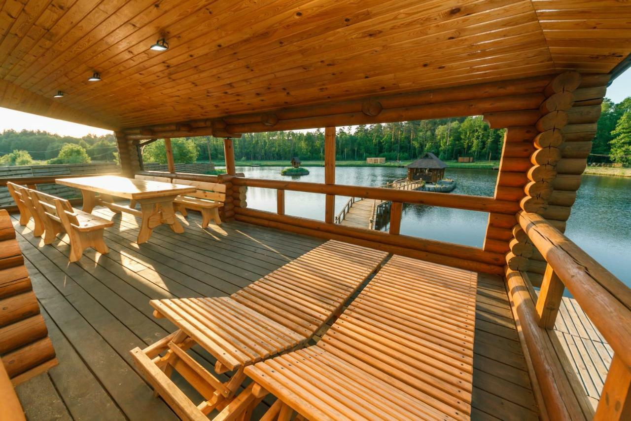 Guesthouse On The Lake With Bathhouse 70 Km From Kiev Makariv Exteriör bild