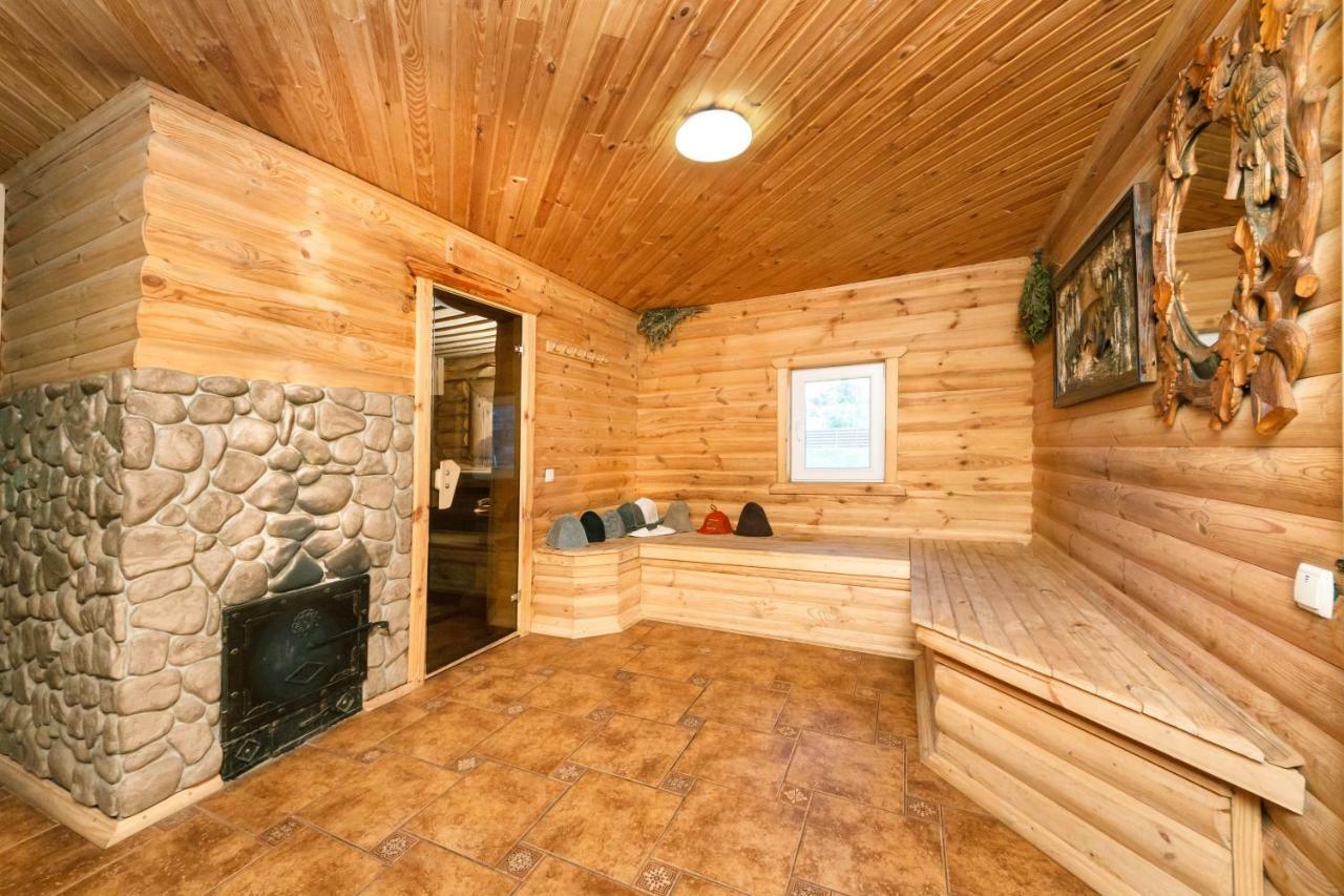 Guesthouse On The Lake With Bathhouse 70 Km From Kiev Makariv Exteriör bild
