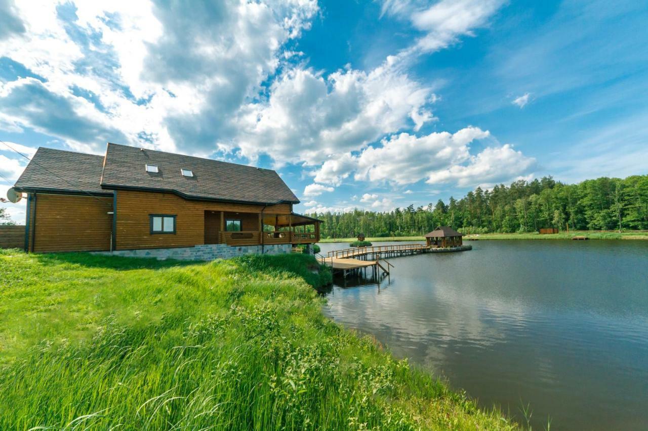 Guesthouse On The Lake With Bathhouse 70 Km From Kiev Makariv Exteriör bild